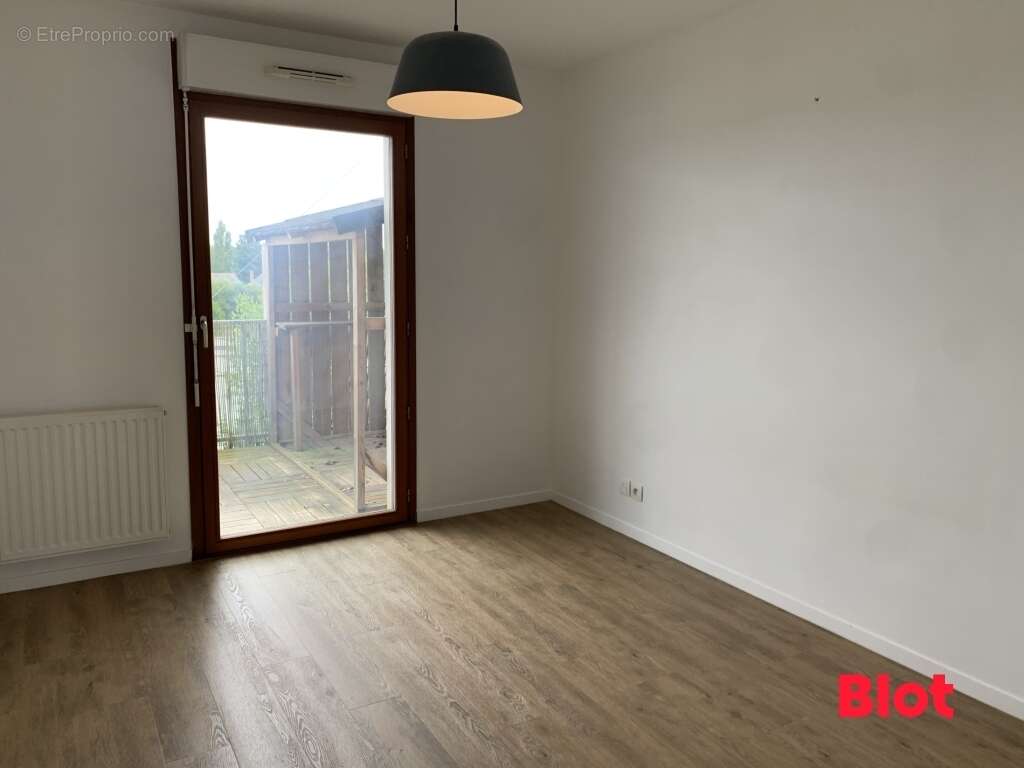 Appartement à VEZIN-LE-COQUET