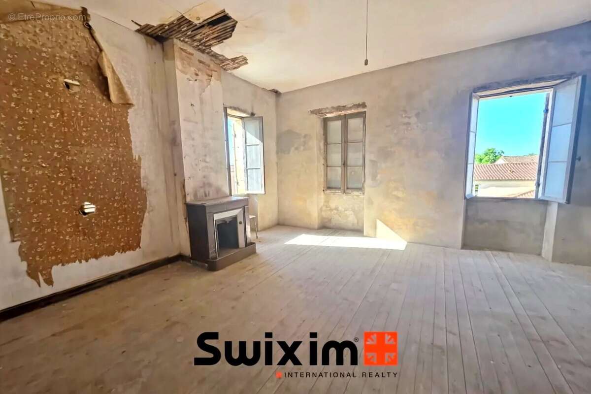 Maison de Maître de 235M² à rénover à Blaignan-Prignac - photo 11