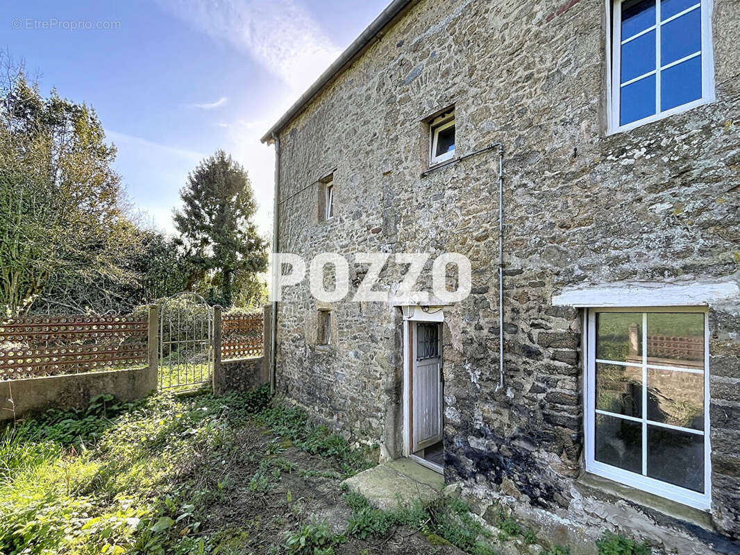 Maison à COUTANCES