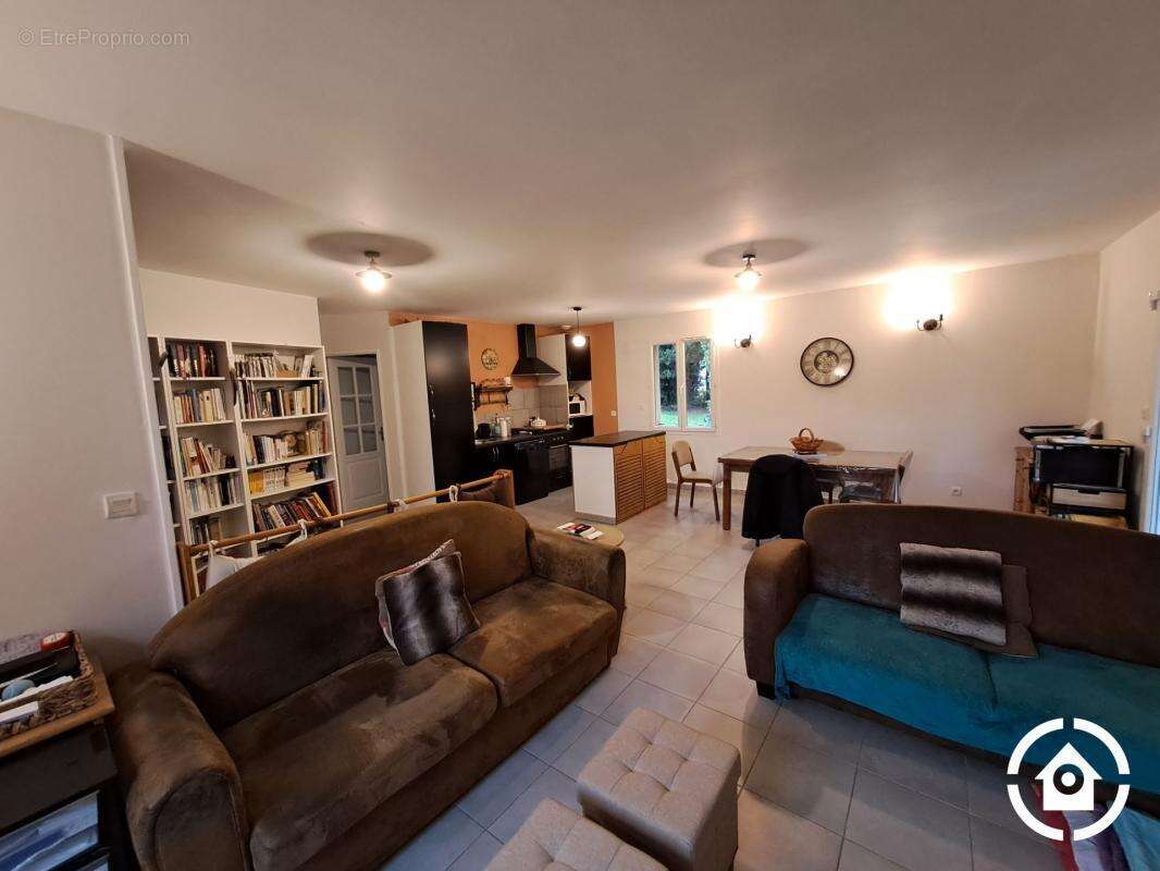 Maison à SAINTE-SEVERE