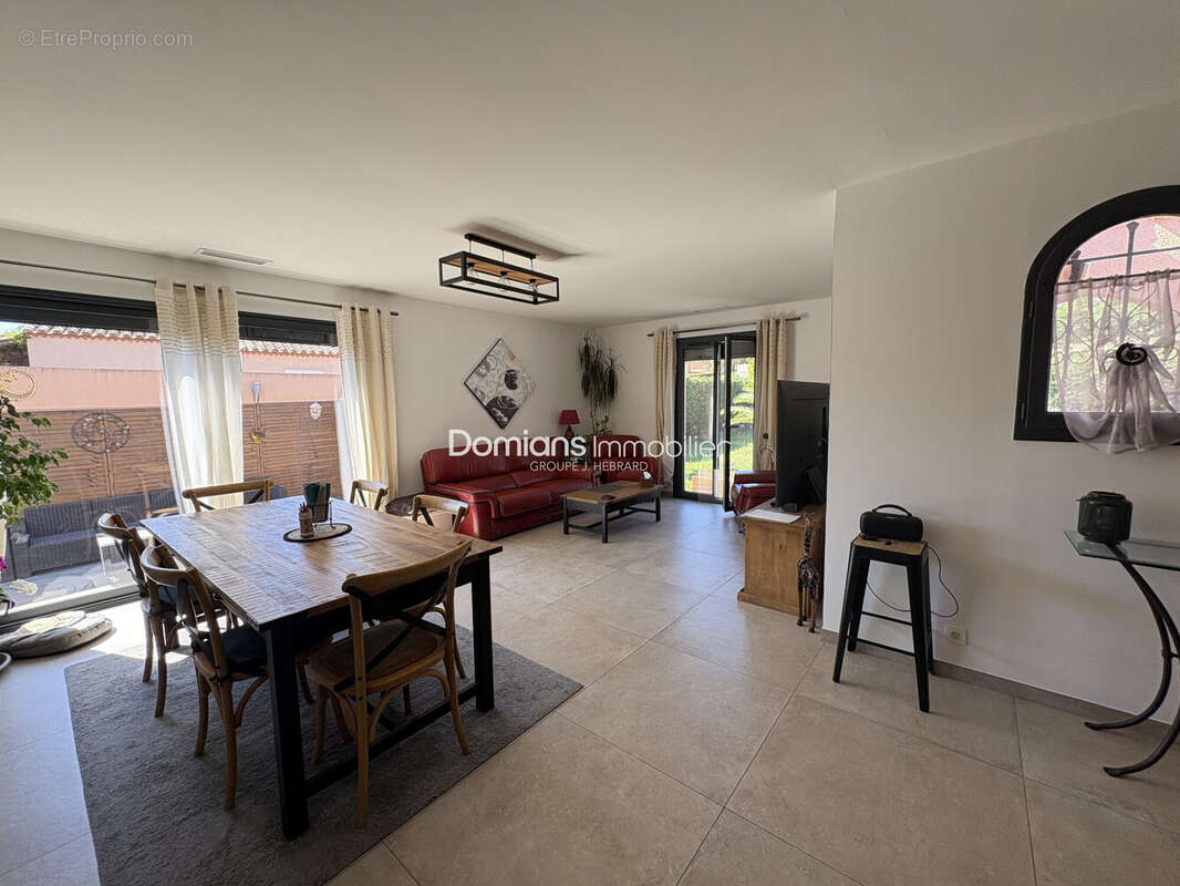 Maison 108 m² à Thuir  - photo 5