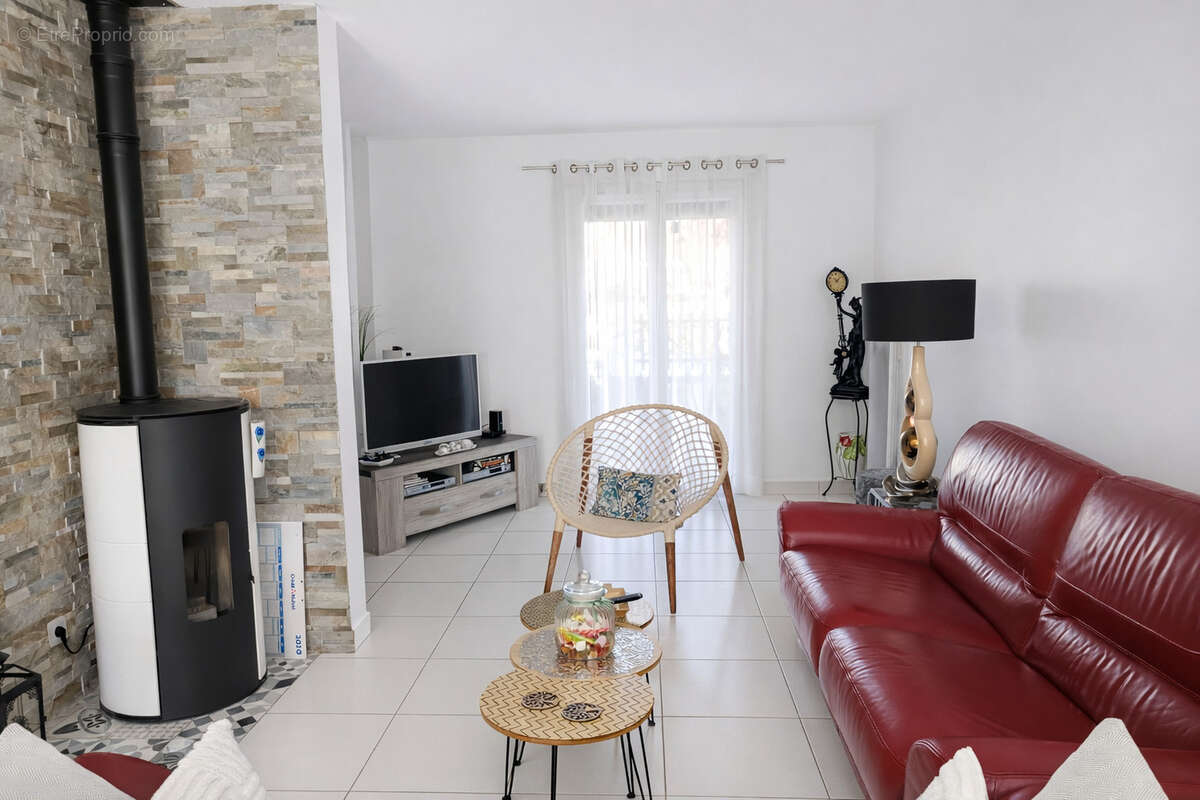 Maison à OZOIR-LA-FERRIERE