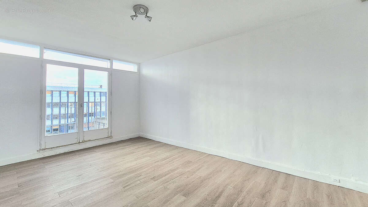 Appartement à COLOMBES