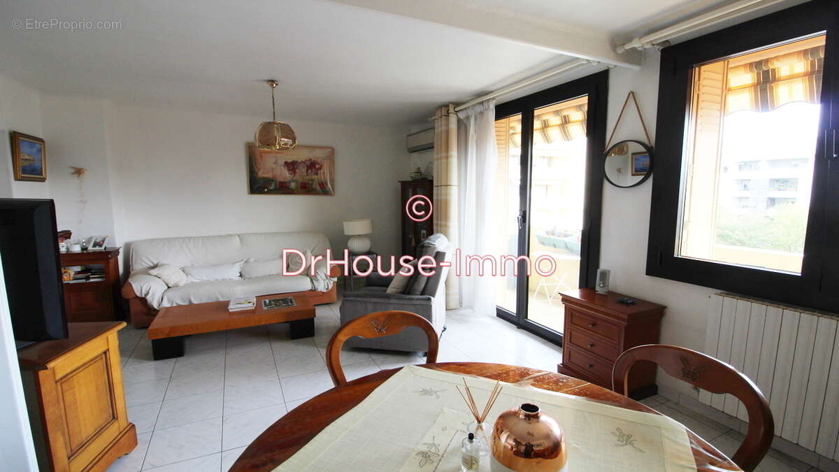 Appartement à MARSEILLE-4E