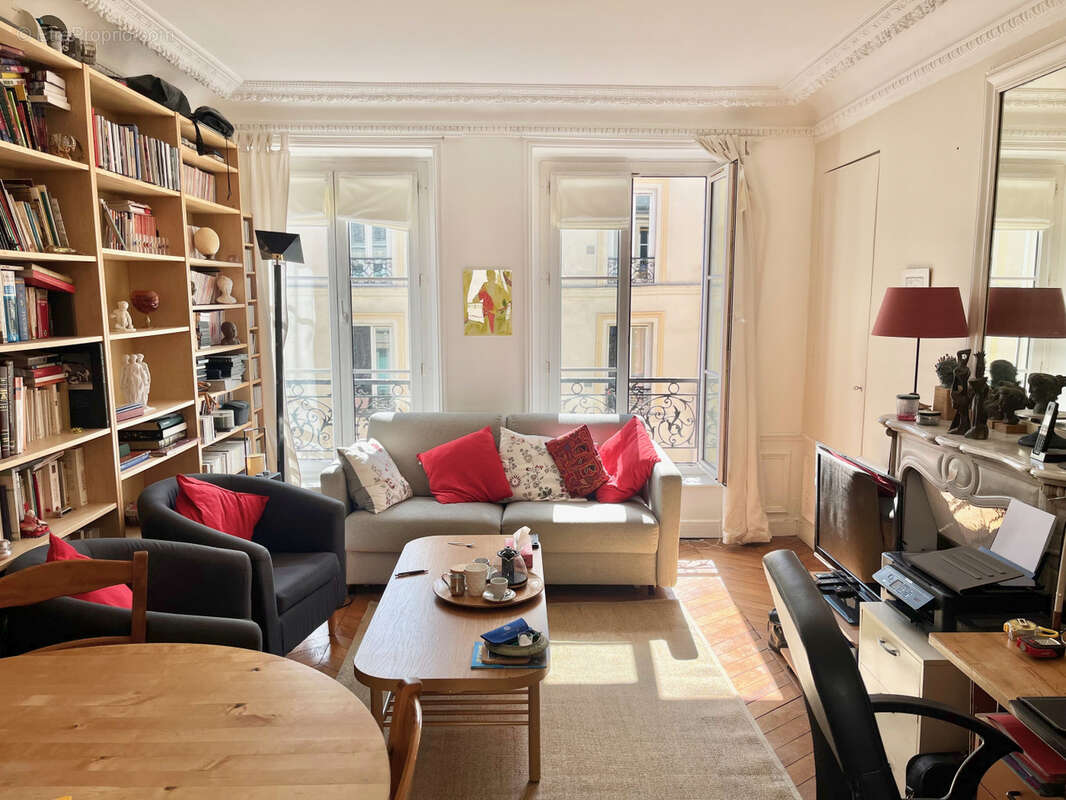 Appartement à PARIS-18E