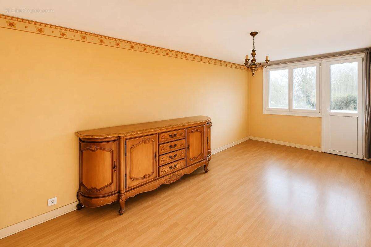 Appartement à VILLIERS-LE-BEL