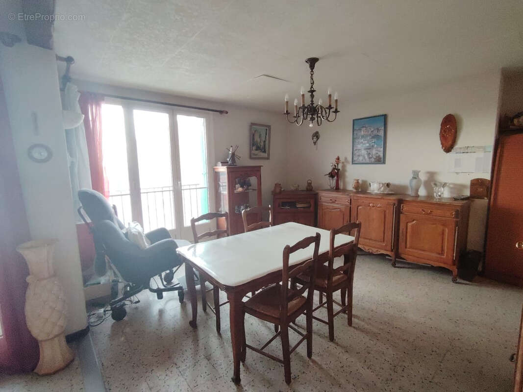 Appartement à MARSEILLE-3E