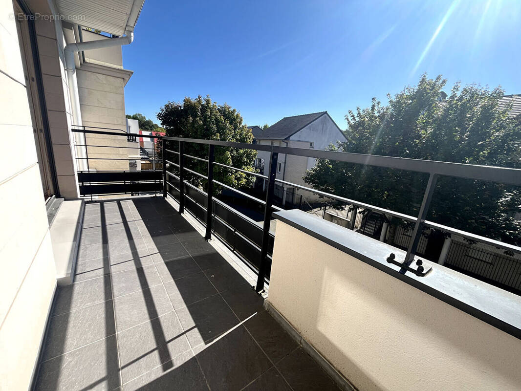 Appartement à MONTIGNY-LE-BRETONNEUX