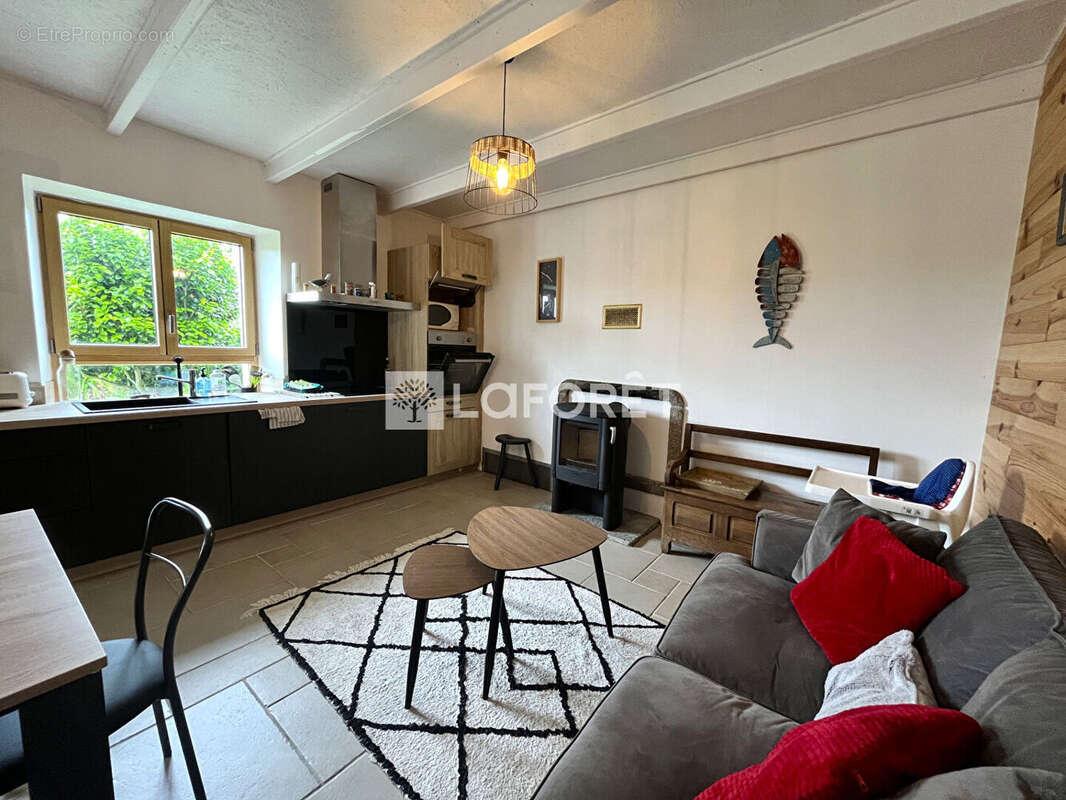 Maison à PLOUGRESCANT