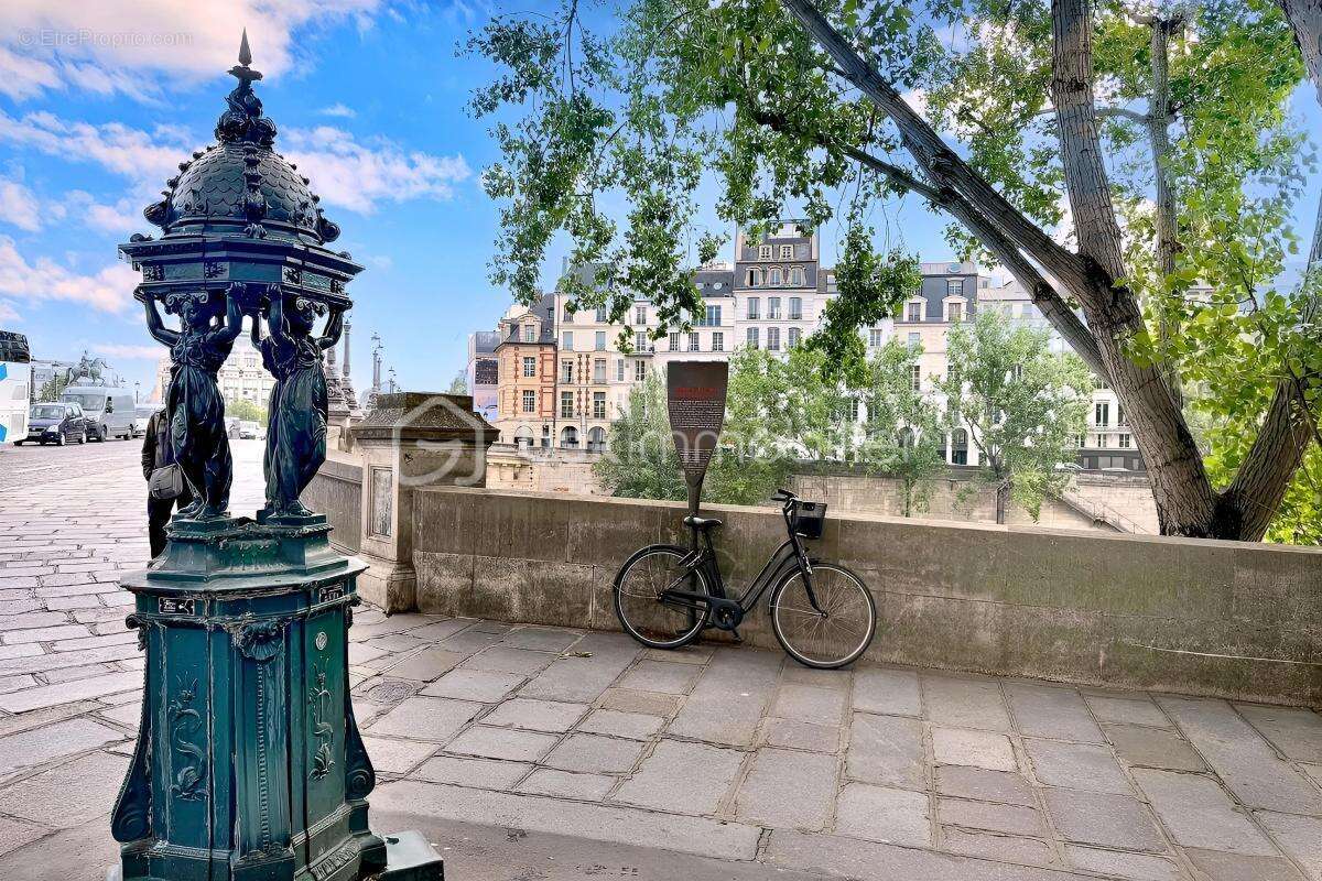 Appartement à PARIS-6E