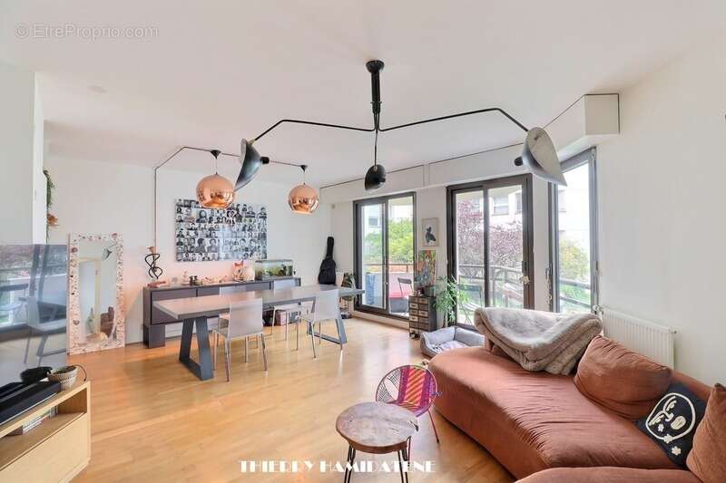 Appartement à LEVALLOIS-PERRET