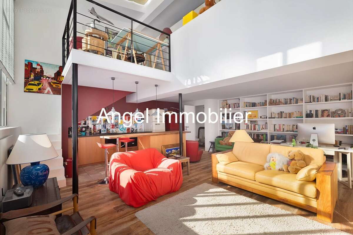 Appartement à PARIS-14E