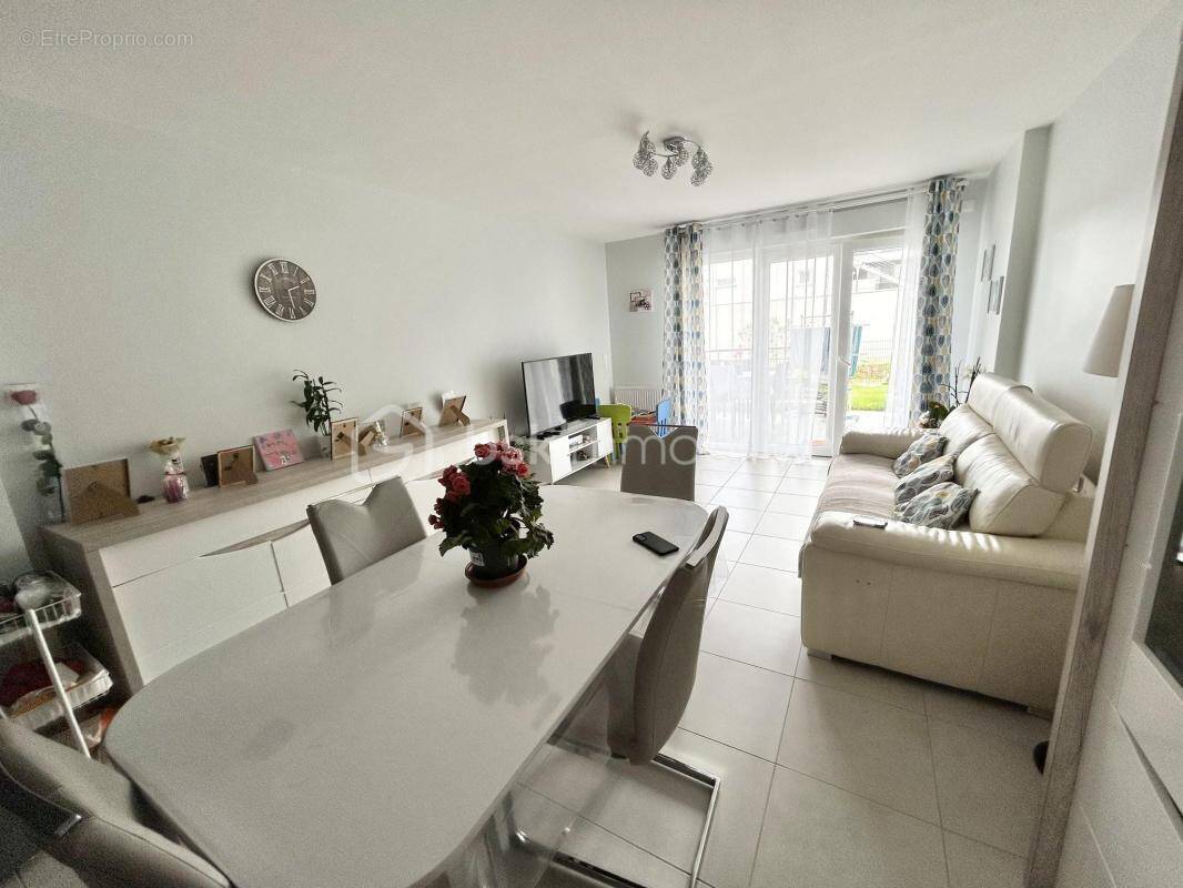 Coup de coeur sur ce bel appartement 2 chambres et 1 bureau - photo 1