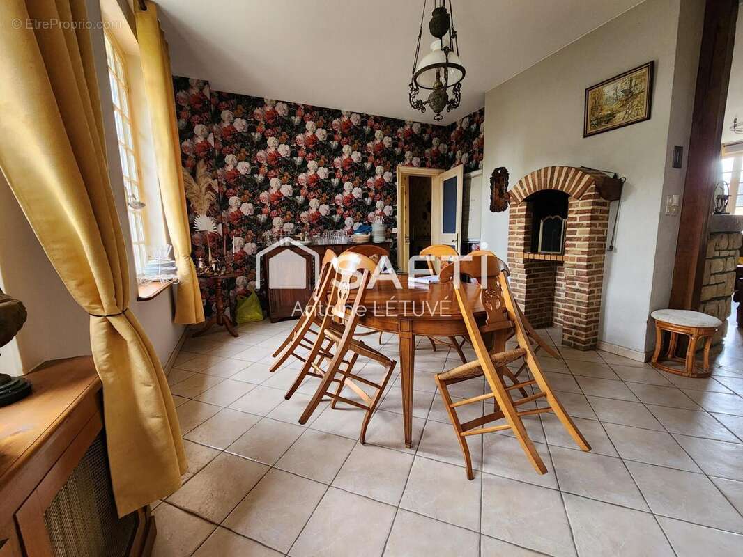 Maison 236 m² à Lamotte-Warfusee  - photo 7
