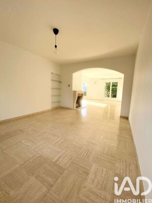 Photo 5 - Maison à CRESPIERES