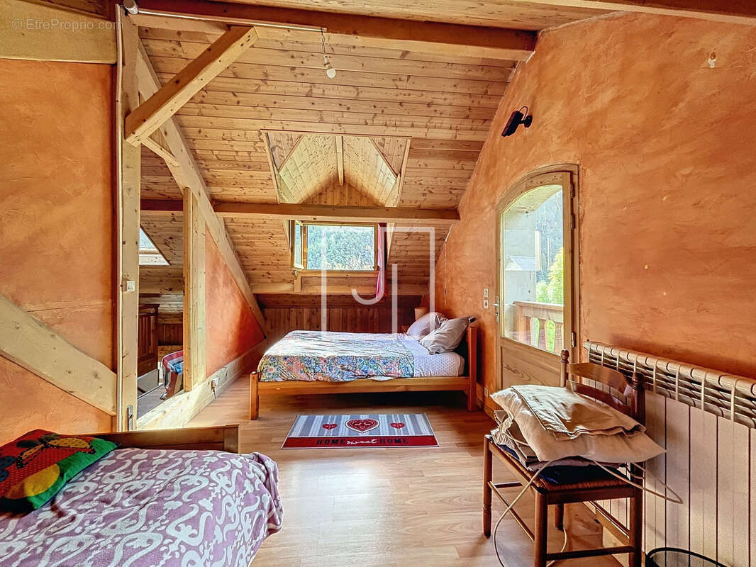 Maison à LA CONDAMINE-CHATELARD