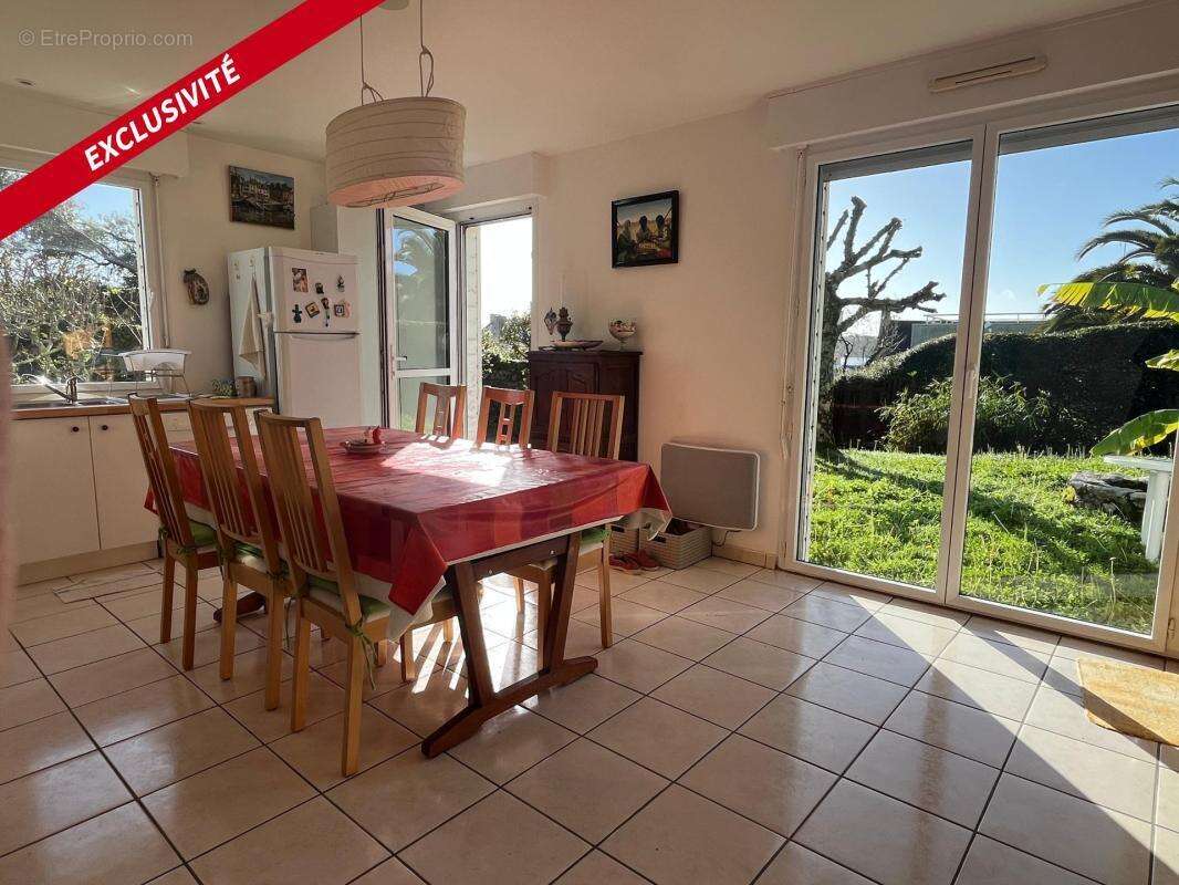 Maison à LARMOR-BADEN