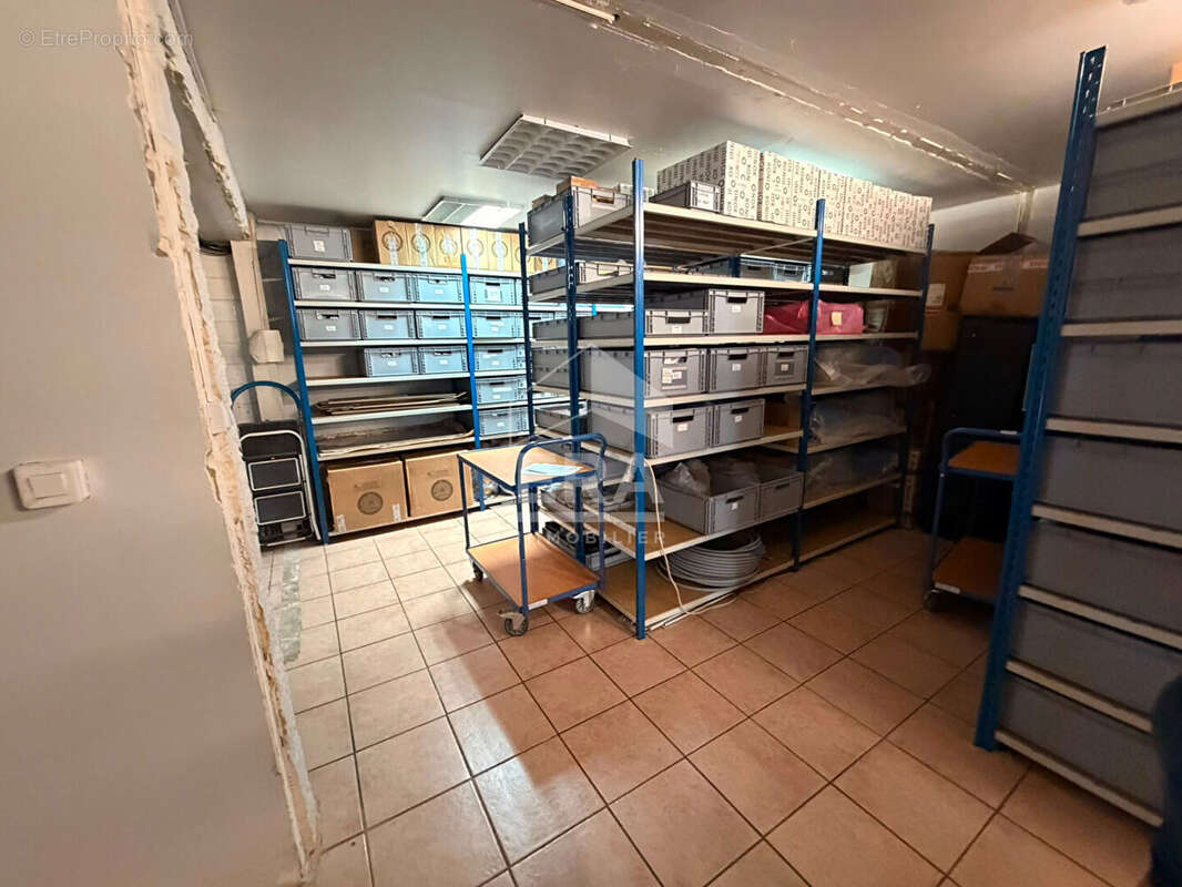 Local commercial 85m² à lançon-provence - photo 5