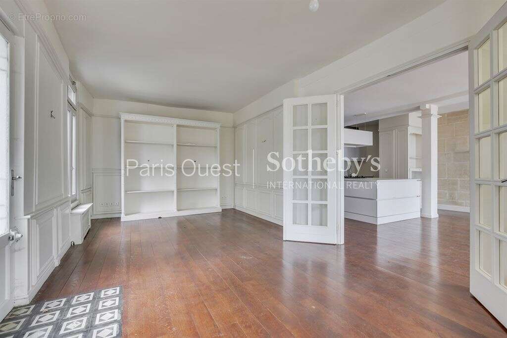 Maison à NEUILLY-SUR-SEINE