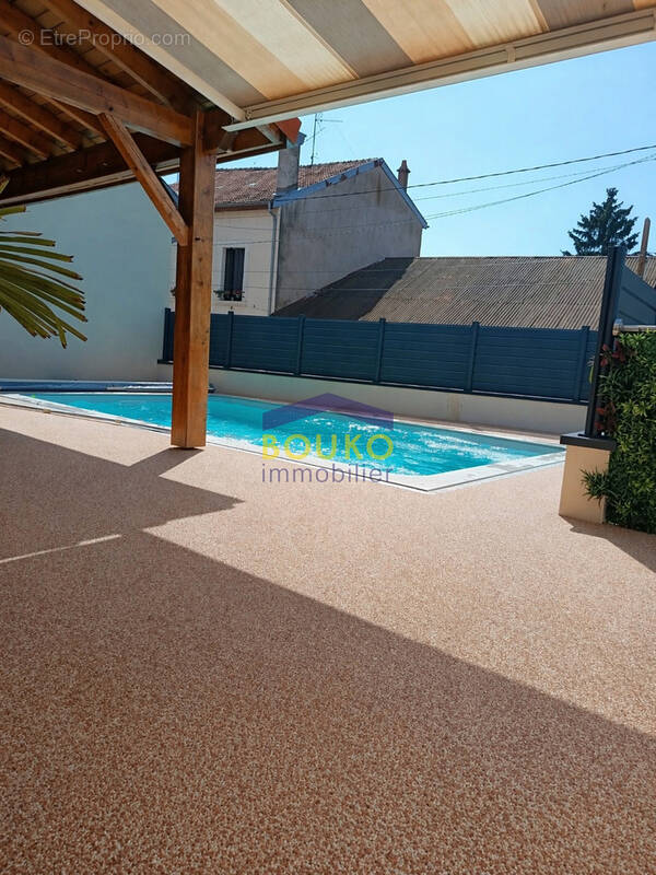 Maison à CREVIC