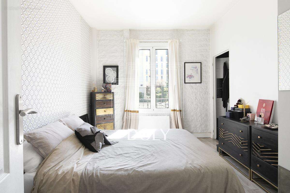 Maison à COURBEVOIE