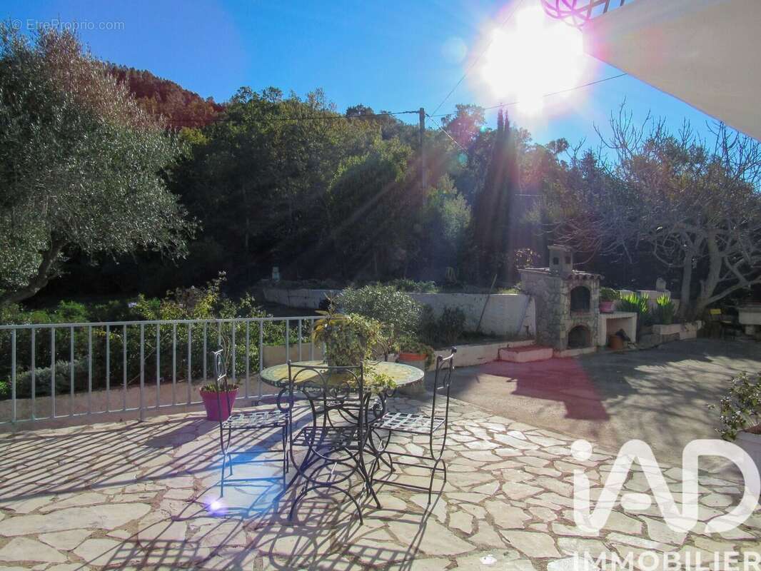 Photo 2 - Maison à LES ADRETS-DE-L'ESTEREL