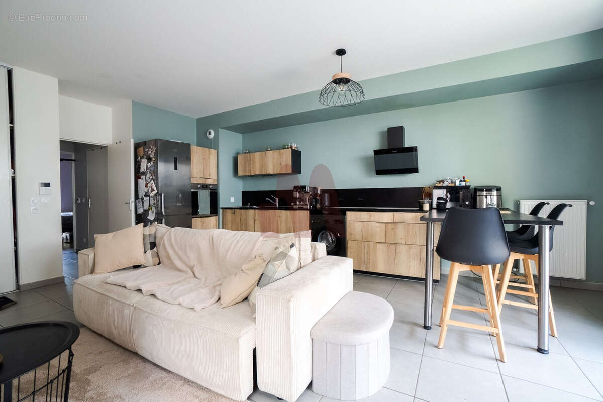 Appartement à SAINT-LAURENT-DE-MURE