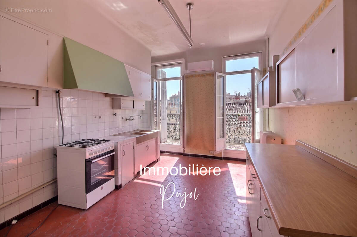 Appartement à MARSEILLE-6E