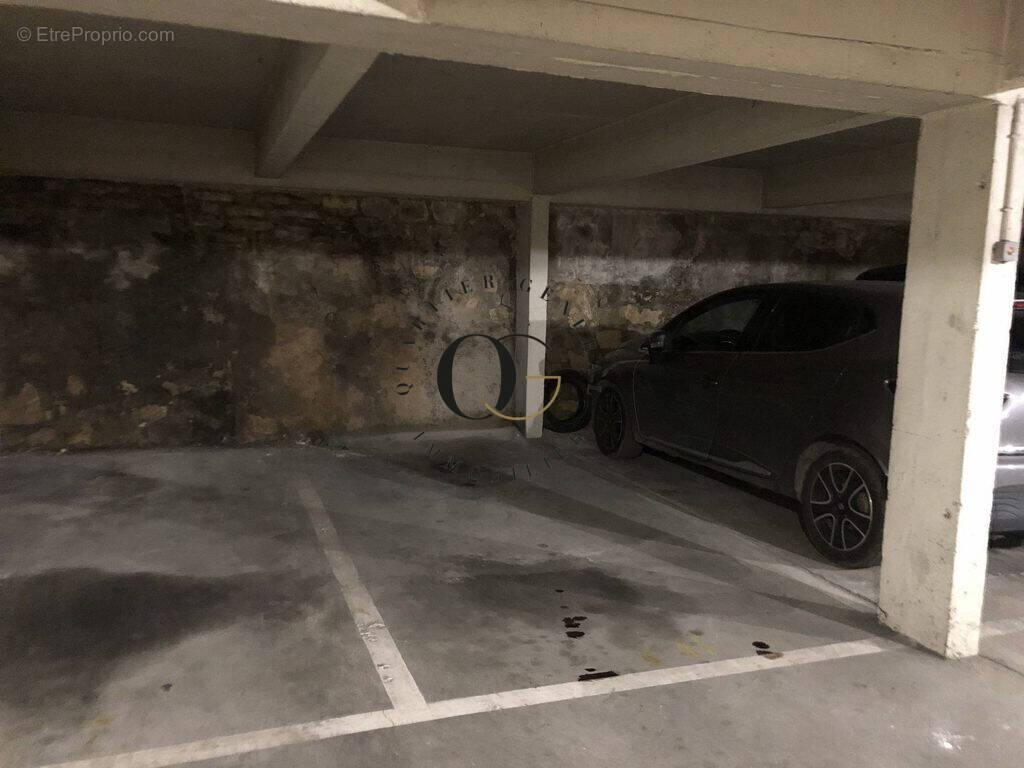 Parking à CLAMART