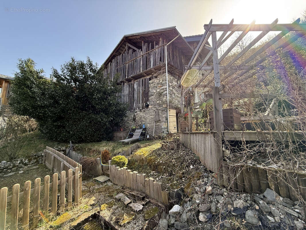 Maison à LA PERRIERE