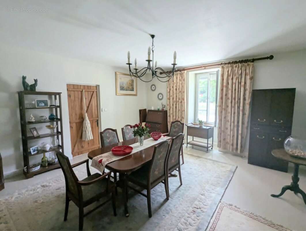Maison à MOUILLERON-EN-PAREDS