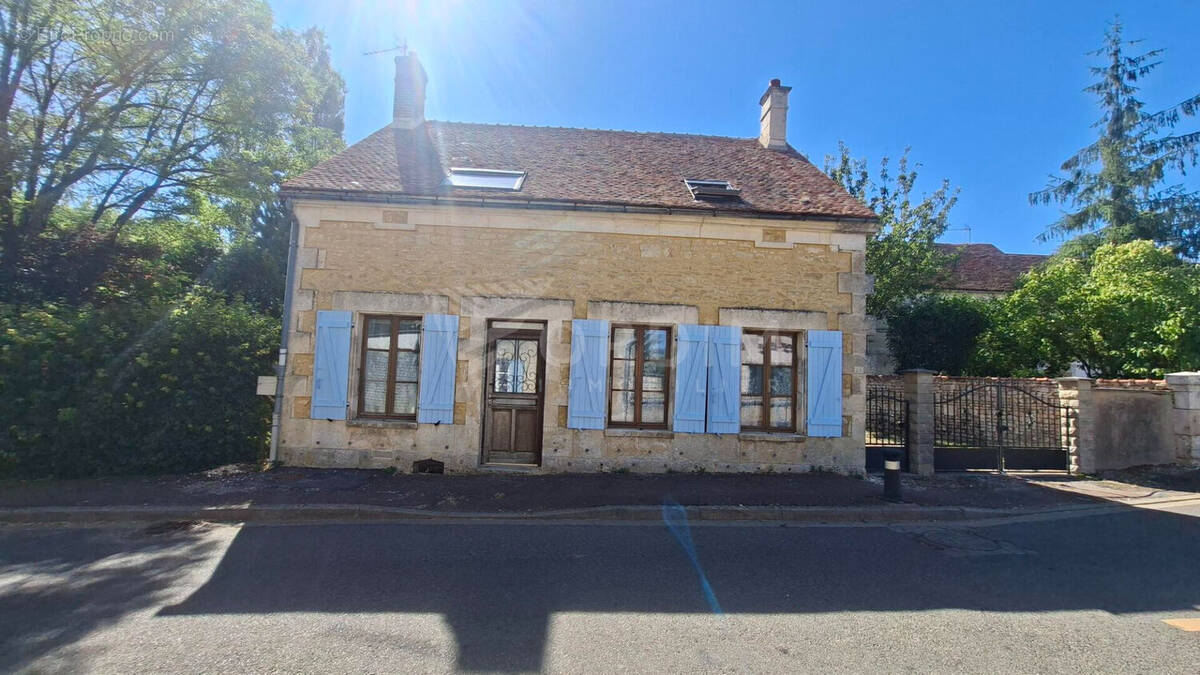 Maison à LAINSECQ