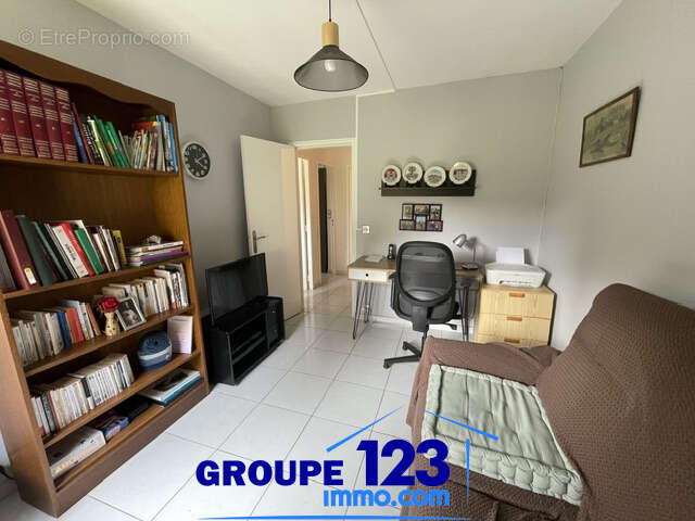 Bel appartement de 86m2 AUXERRE, proche commerces avec 3 chambres dans une petite résidence calme - photo 14
