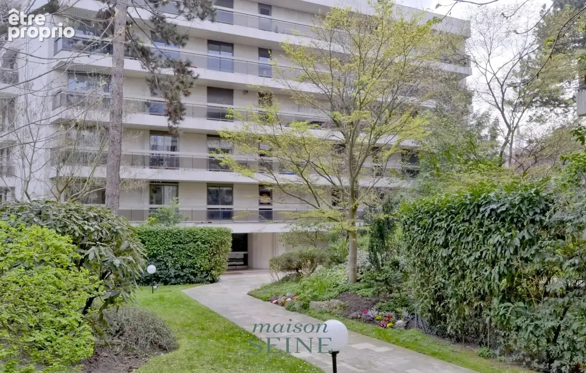 Neuilly sur Seine - Appartement 4 pièces avec 25 m² de balcon sur jardin - photo 10