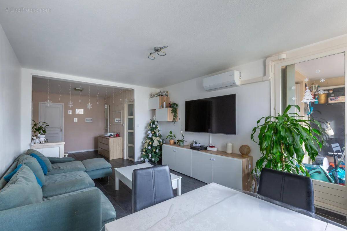 Appartement à VAULX-EN-VELIN