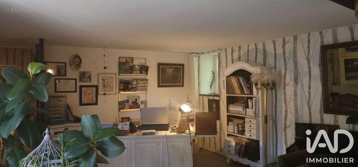 Maison 384 m² à Villeneuve-Lecussan  - photo 4