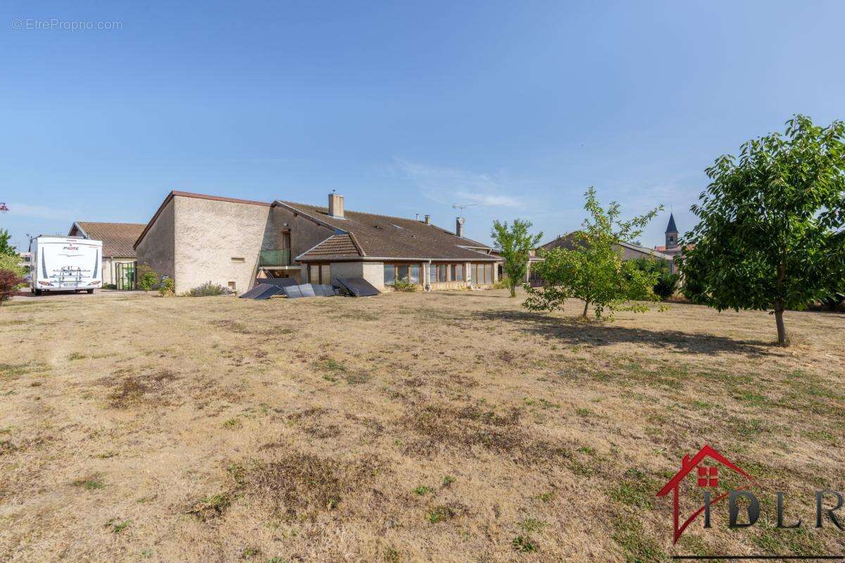Maison de Famille (225 m2) avec Salle de Jeux et Studio Indé - photo 9