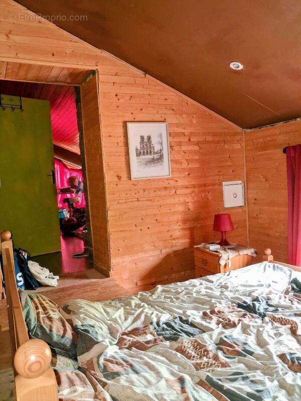 Coubon(43), maison de 240 m2 habitables, 4 chambres sur 1440 m2 de terrain - photo 12