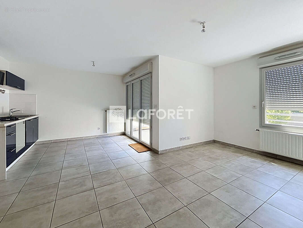 À VENDRE. Appartement Reyrieux 3 pièce(s) 60.53 m2 - photo 4
