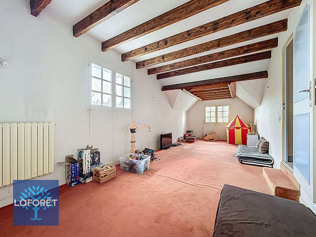 Maison à CORBEIL-ESSONNES