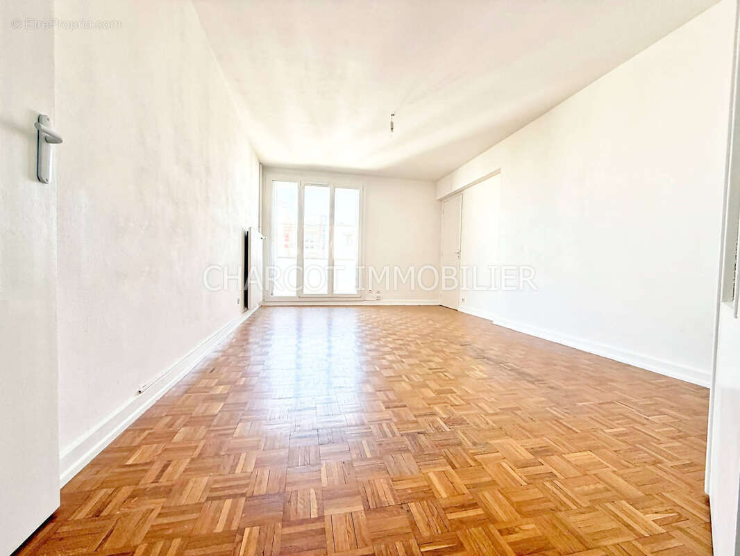 Appartement à LYON-5E