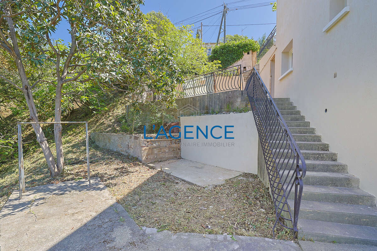 Maison à HYERES