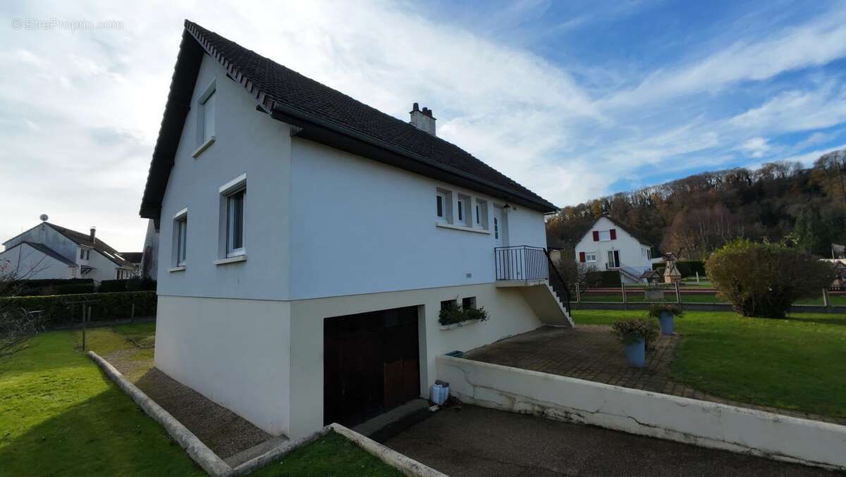 Maison à CANY-BARVILLE