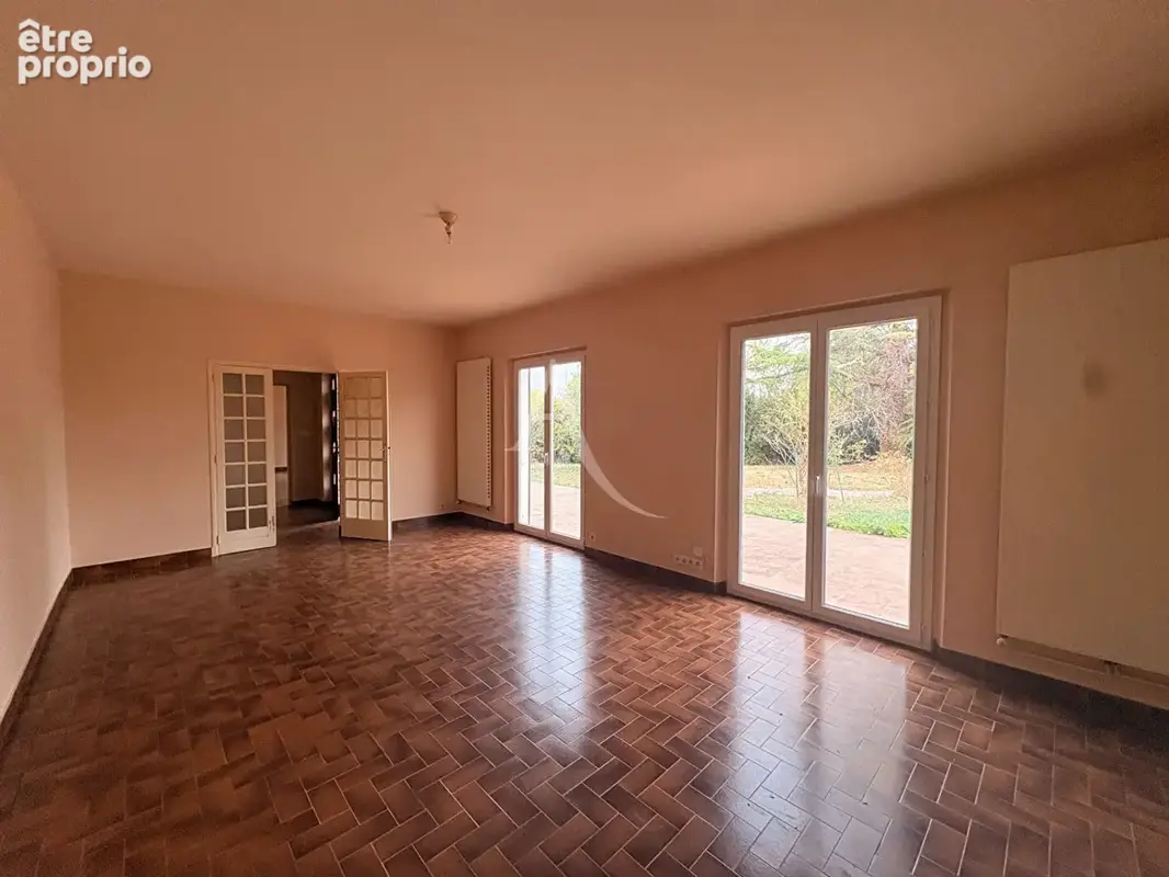 Maison L Isle Jourdain  T5  190 m2 - photo 5