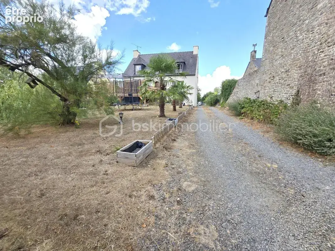 Une maison familiale aux beaux volumes, avec terrain et sous-sol complet - photo 19