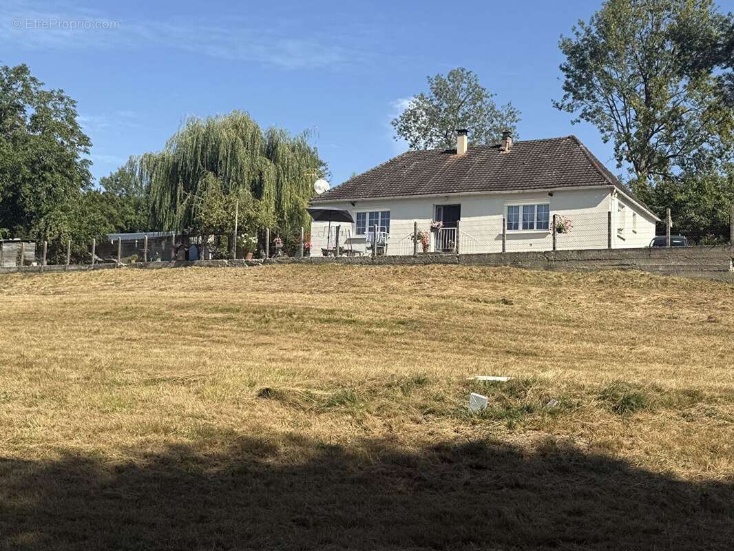 Maison à SAINT-OUEN-LE-HOUX