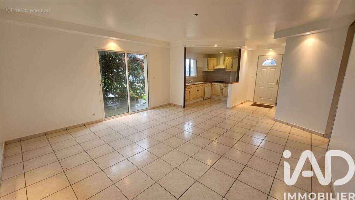 Photo 8 - Maison à BELLE-ISLE-EN-TERRE