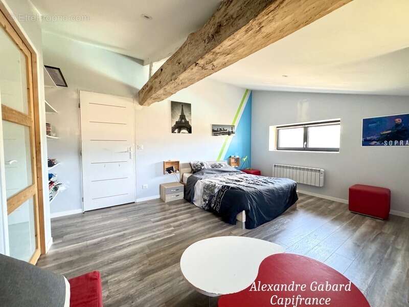 SUD REOLAIS - Maison en pierre rénovée - 7 chambres - Terrain 5 000 m² - Piscine - Dépendances - photo 28