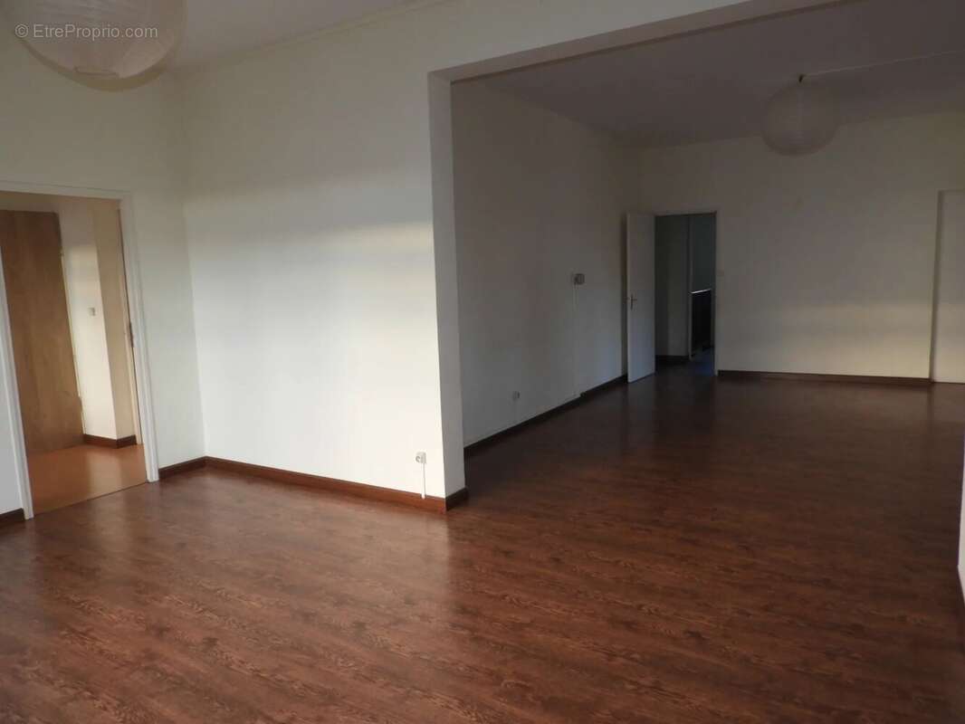 Maison - 10 pièces - 200 m² - photo 6