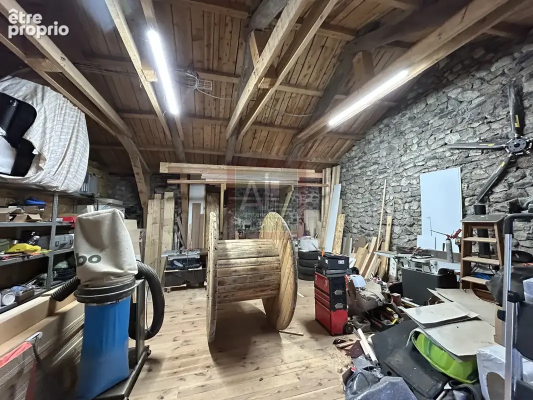 corps de ferme avec gîte, dépendance et terrain. - photo 13